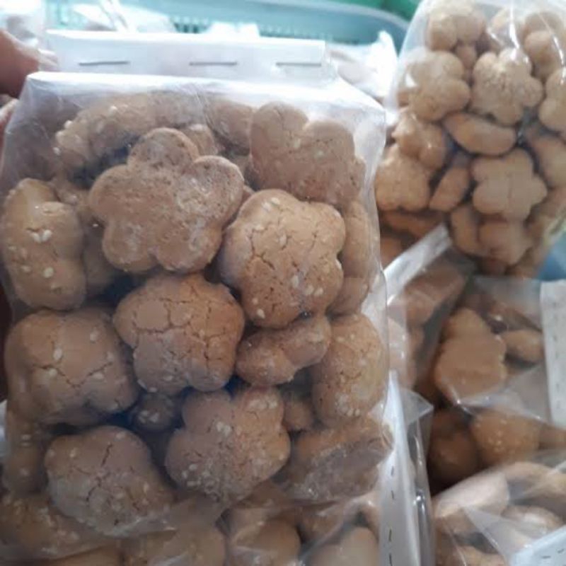 

KUE BANGKIT PREMIUM ENAK BIKIN NAGIH