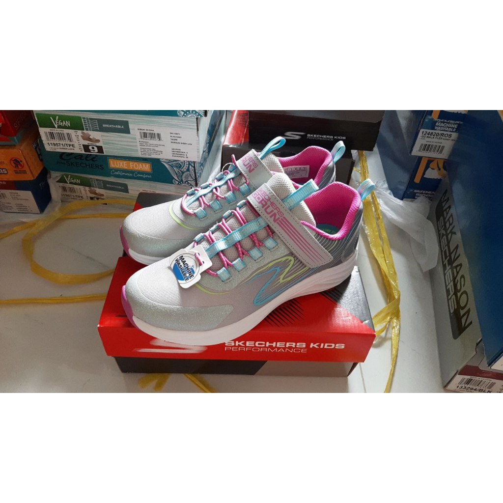 Ready size 36 (DISKON 70-80%) 100% ORIGINAL SPORT STATION BNIB Sepatu SKECHERS GO RUN ACCELERATE
