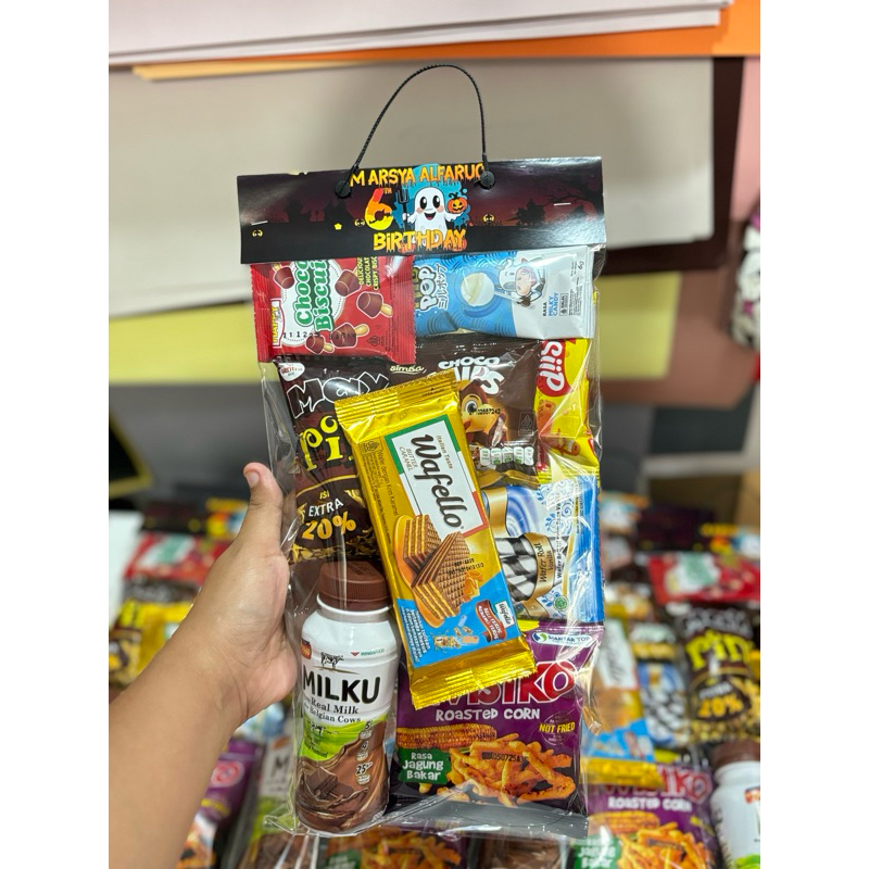 

BINGKISAN SNACK ULTAH BINGKISAN HARI RAYA
