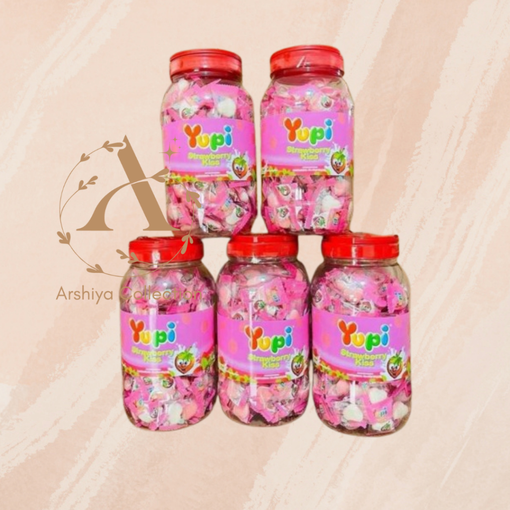 

Yupi Love Toples / Jar Candy Strawberry Kiss Permen Gula Lunak 300Gr (+/- 125Pcs)