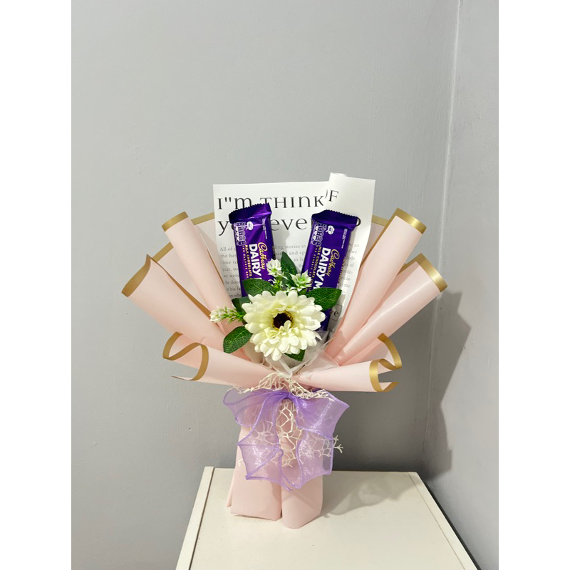

Bucket Coklat Wisuda Murah Bucket Snack Murah | Snack Buket Makanan | Bucket Coklat Valentine | Hadiah Makanan Murah | Bucket Ulang Tahun Kado Ulang Tahun | Bucket coklat valentine | hadiah hari kasih sayang | hadiah untuk pacar