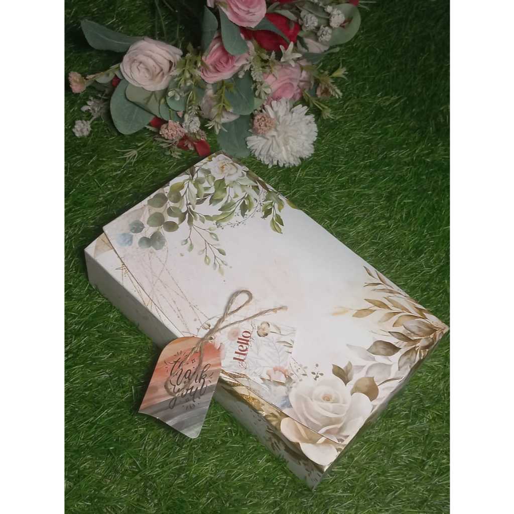 

Kotak Hampers Sarung