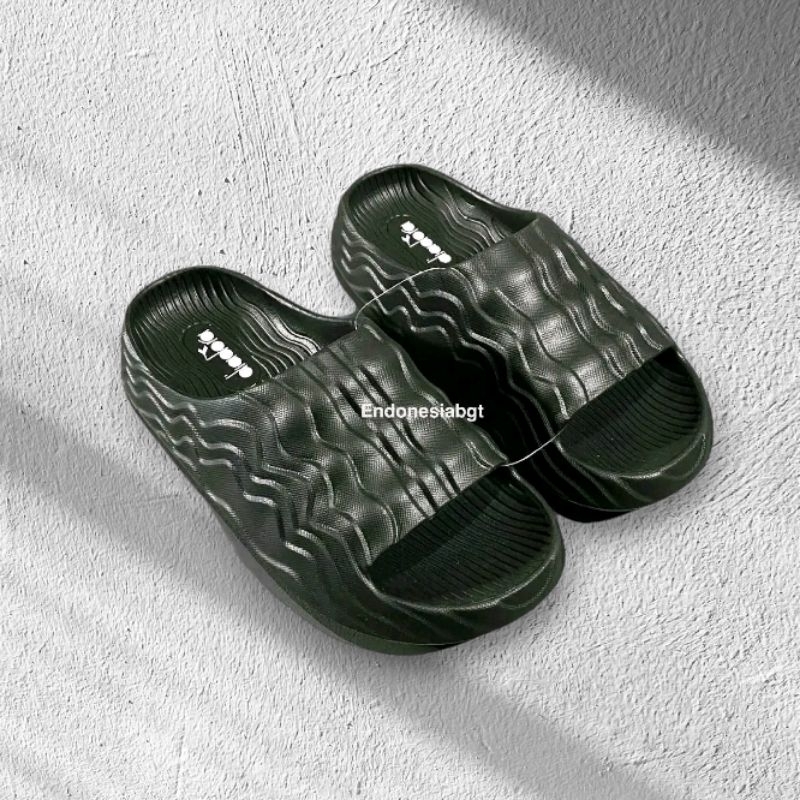 Sandal Slop Pria Diadora Original Black Hitam Casual Elegan Empuk Sendal Karet Rumah Slipper Sendal 