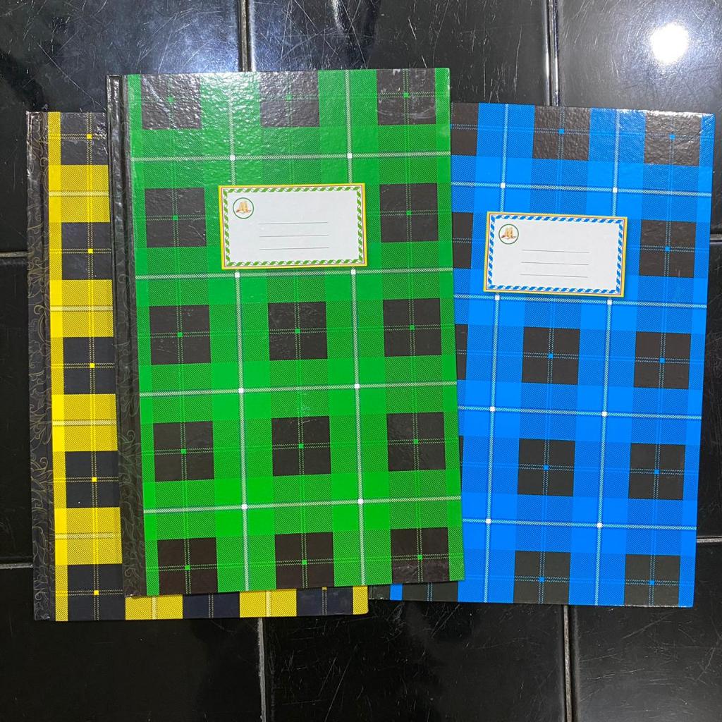 

Buku Hard Cover Folio 100 AA
