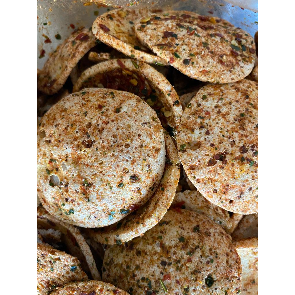 

1KG | 500GRAM | 250GRAM KERIPIK BAKSO GORENG (BASRENG) PEDAS