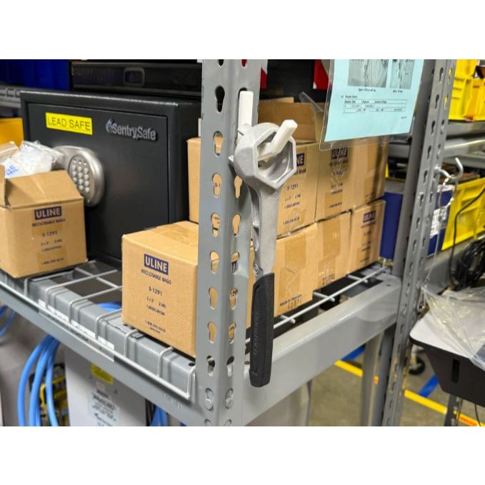 GANTUNGAN RAK SUSUN BESI BOLONG HEAVY DUTY