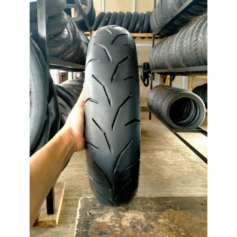 Ban depan aerox ukuran 110/80-14 tubles, ban belakang vario 160 uk 110/80-14 tubles