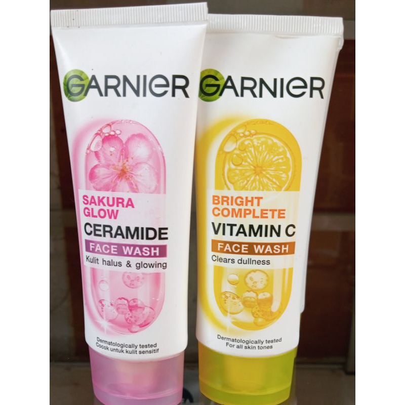 GARNIER FACE WASH SAKURA GLOW 100ML/GARNIER FACE WASH BRIGHT COMPLETE 100ML
