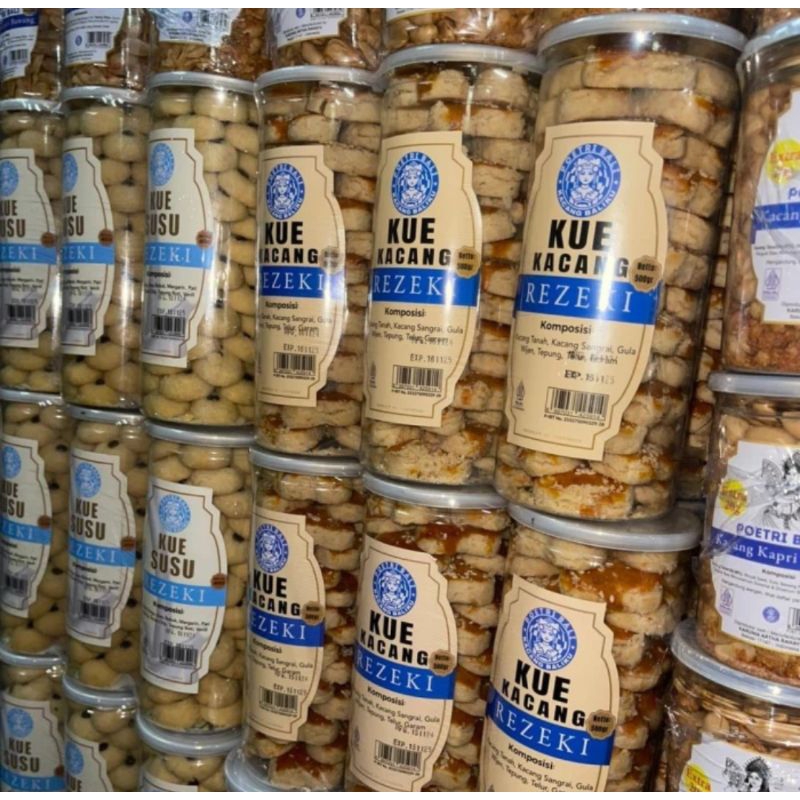 

RB22 KUE KACANG PREMIUM POETRI BALI 500 GRAM / KUE KACANG/ KUE KACANG KILOAN