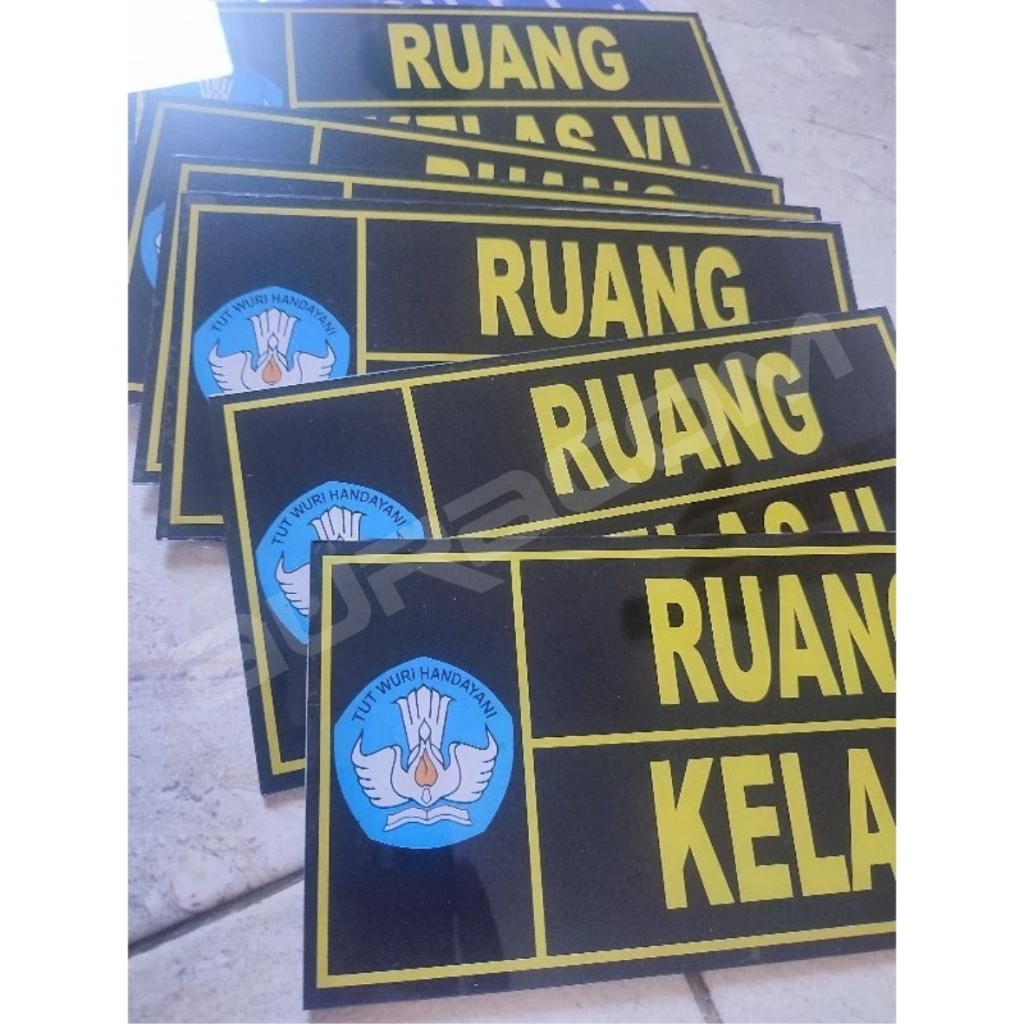 

Papan akrilik Satu Sisi ukuran 20 x 10 cm [ CUSTOM ] B17