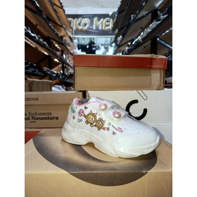 Sepatu anak cewek labubu sepatu anak cewek new era