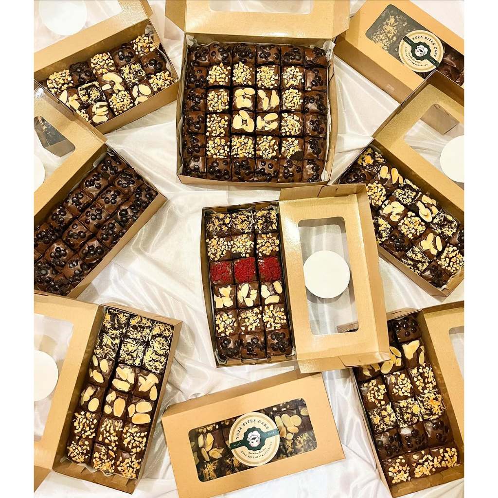 

Fudgy Brownies Panggang dark chocolate / Fudgy Brownies Shiny Crust / brownies skat uk 10x20cm