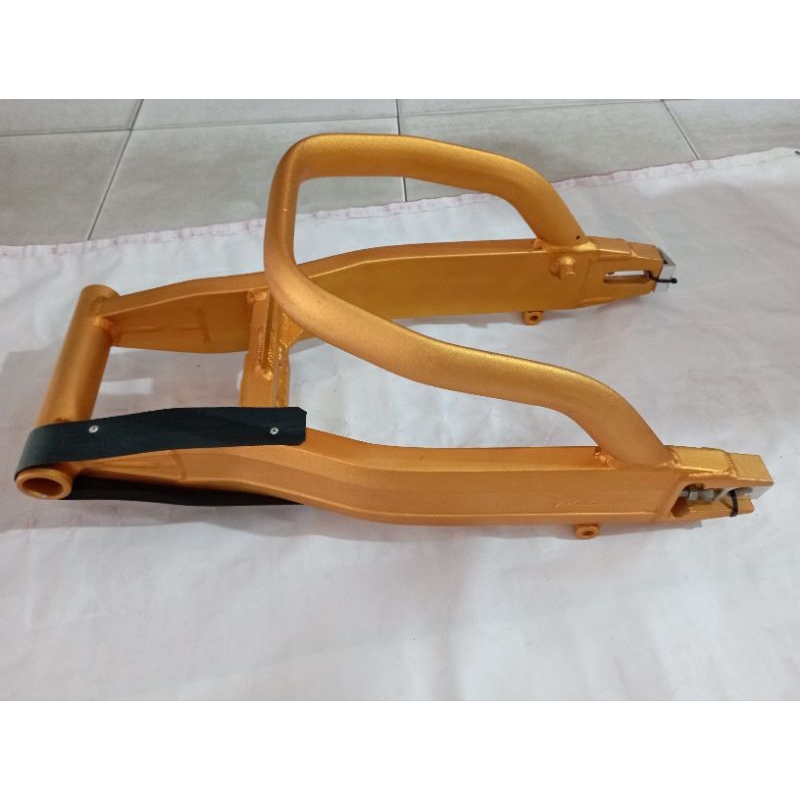 Swing arm Ninja 250 karbu/fi(dibawah 2018) Original Vrossi