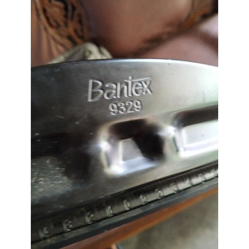 

alat pembolong kertas bantex 9329