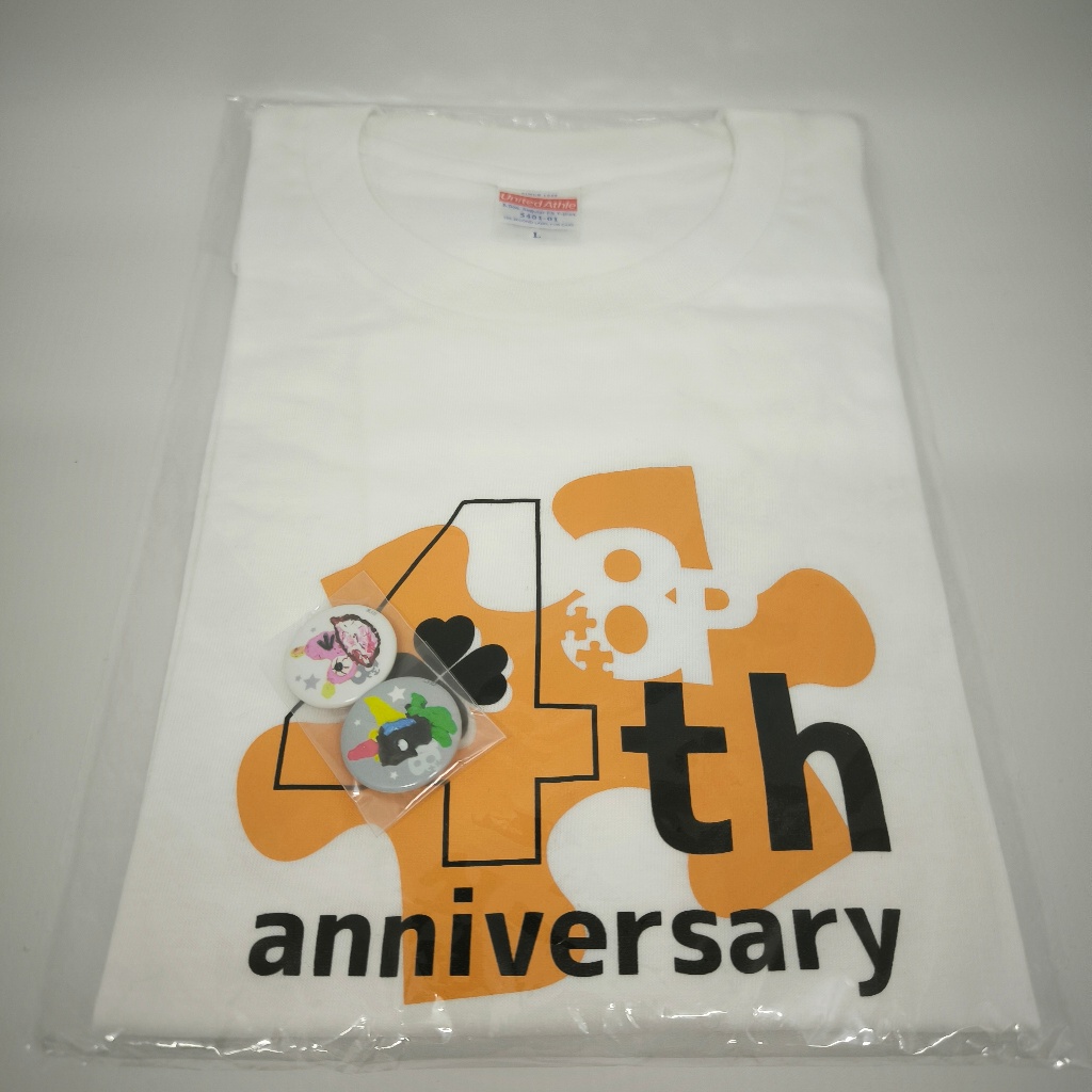 T-Shirt Kaos Official and Pin Set 8P Eight Piece 4th Anniversary