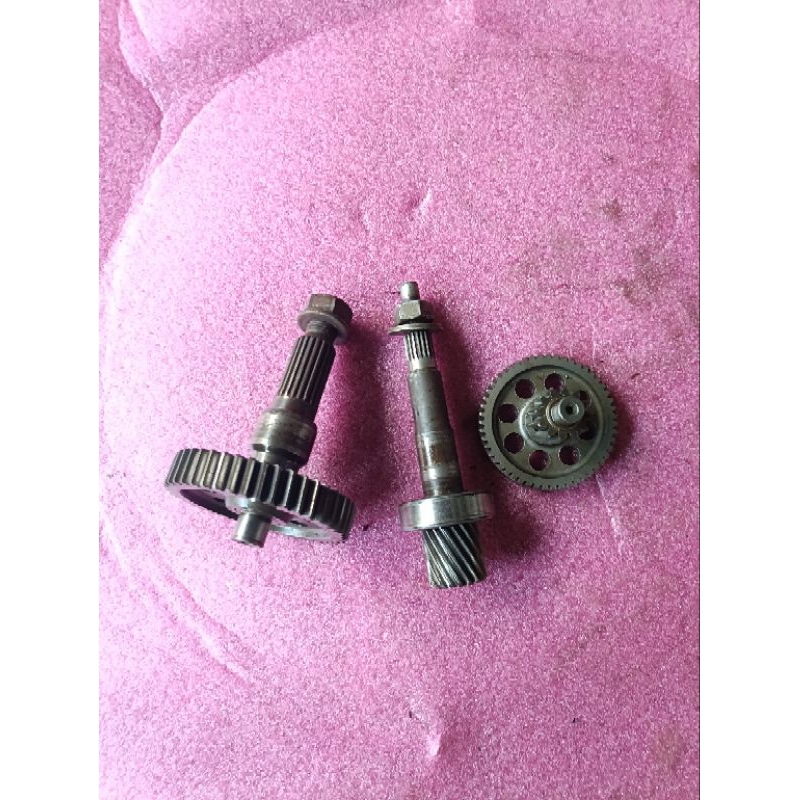 Satu Set,Gigi Rasio,Gigi gardan,Beat Karbu (Kode KVY),Scoopy Karbu, Spacy Karbu,Original Lepasan Mot