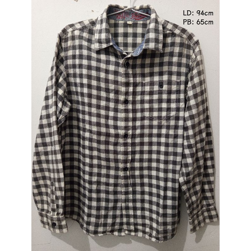 [PRELOVED] KEMEJA FLANEL WANITA LENGAN PANJANG KOTAK KOTAK HITAM PUTIH