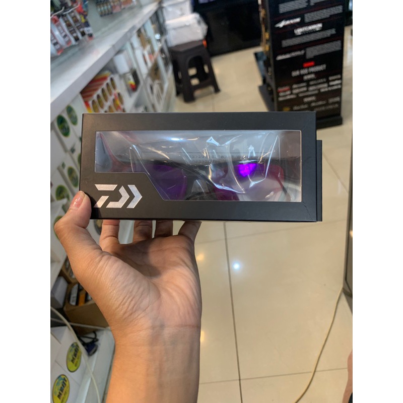 Kacamata mancing original daiwa brown red mirror 8023