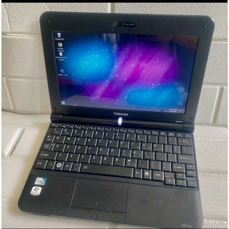 Laptop Slim Toshiba NB200 NO MINUS Murah Mulus Normal likenew
