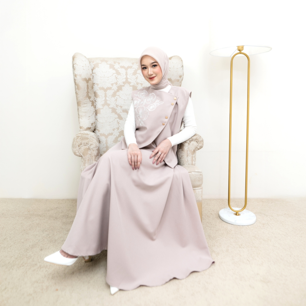 DEARLYF - JAVINA VEST - OOTD - OUTER - OUTFIT - WANITA - ELEGANT - SIMPLE - OOTD MODERN - OUTFIT LEB