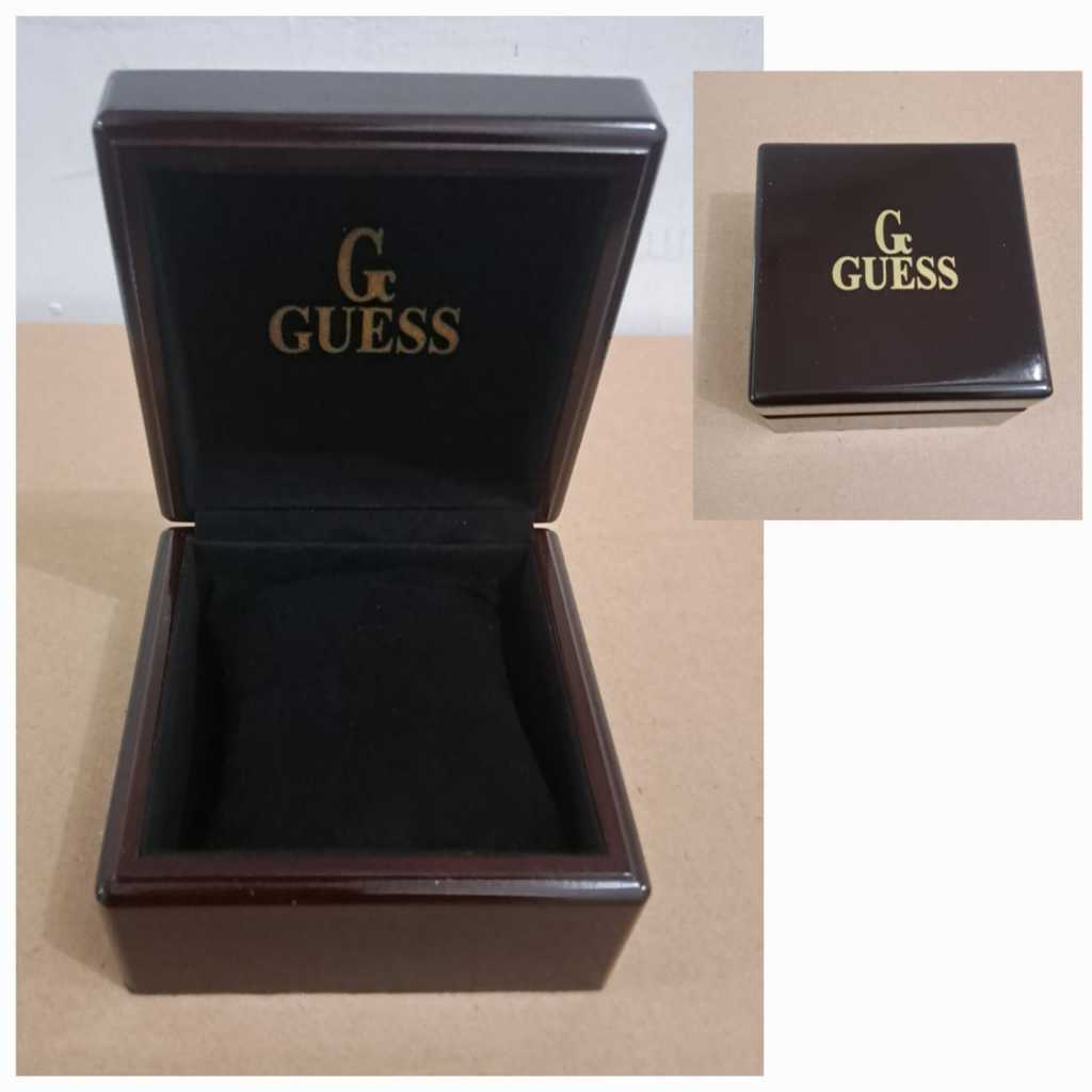Kotak Jam Tangan Kayu Gc Guess