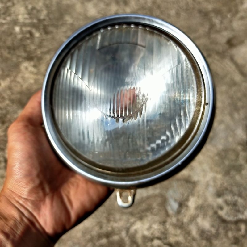 Ring Lampu Depan Dan Reflektor Head Lamp Headlamp Baut Bawah CB 100 S90 Marking Stanley 6 1057 Made 
