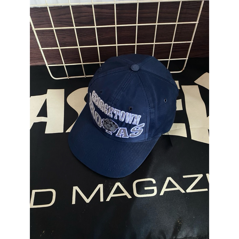 TOPI HOYAS GEORGETON