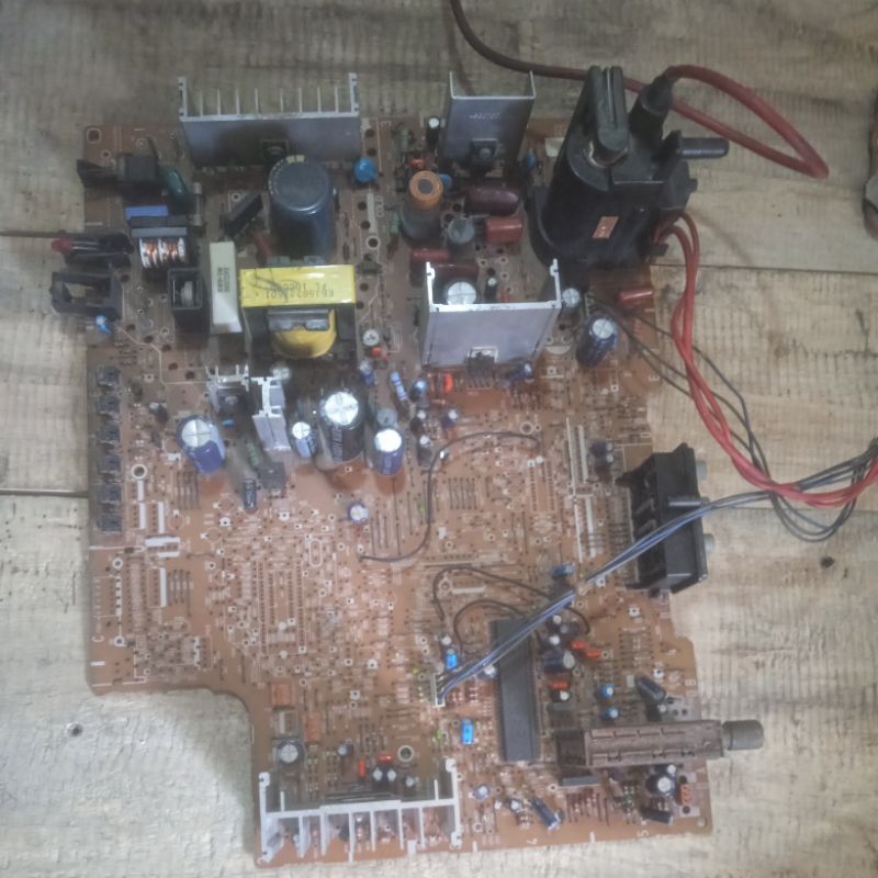 mesin tv LG 21 inchi tipe non EW kondisi gambling