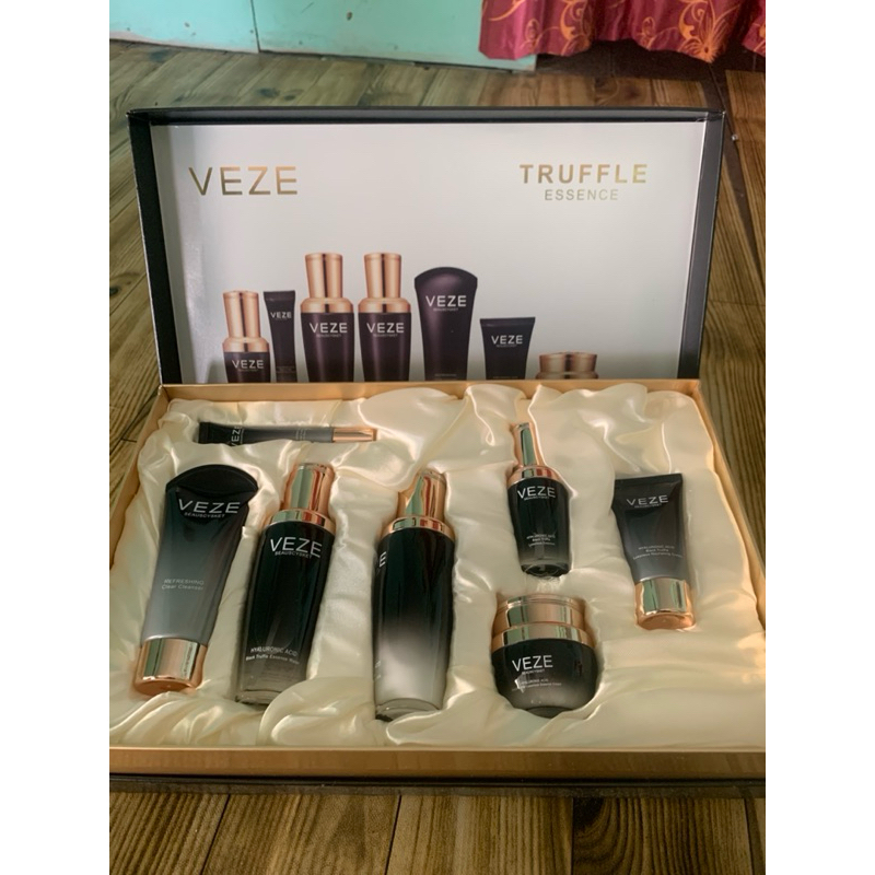 SKINCARE veze Hyaluronic Acid Black Truffle Luxury Moisturizing Set - VZ82522