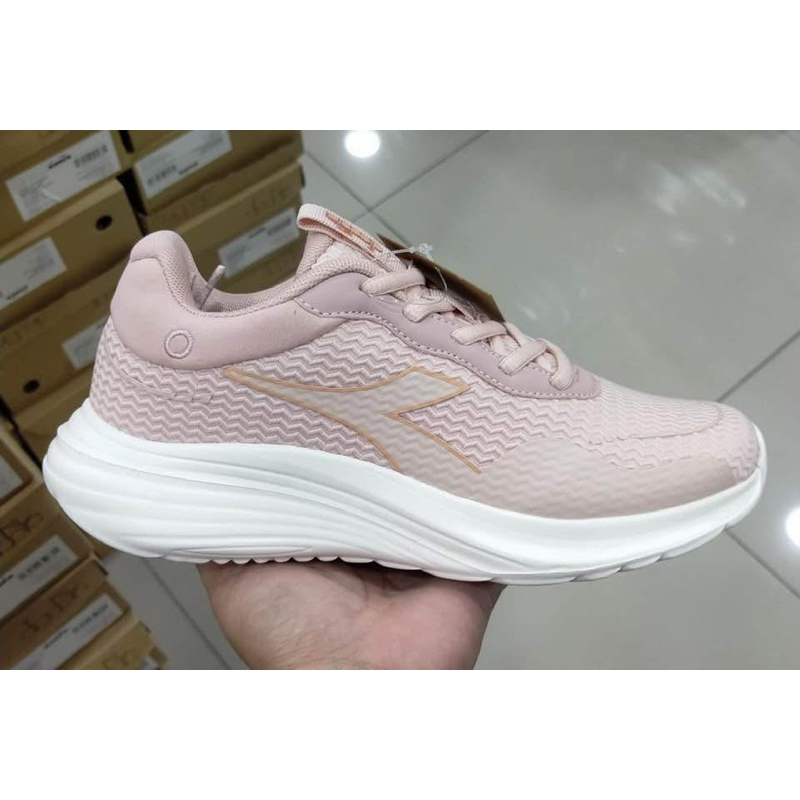 Diadora sepatu wanita original