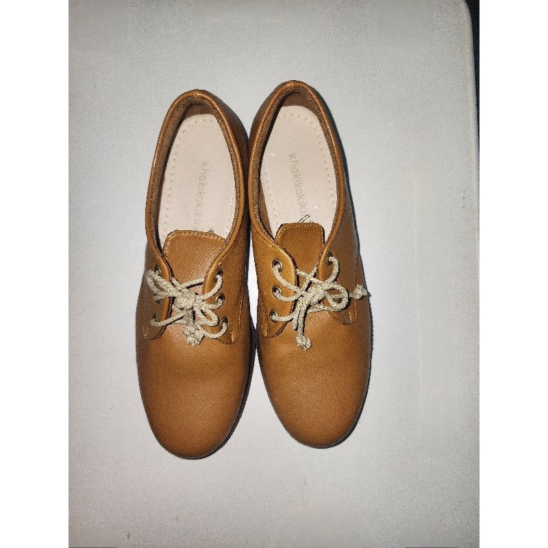 sepatu wanita Khakikakiku kulit sintetis