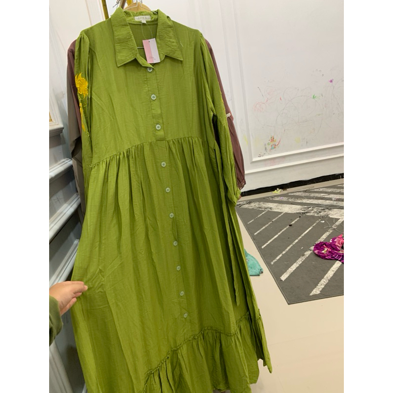 gamis Lebaran cantik simple dan elegan