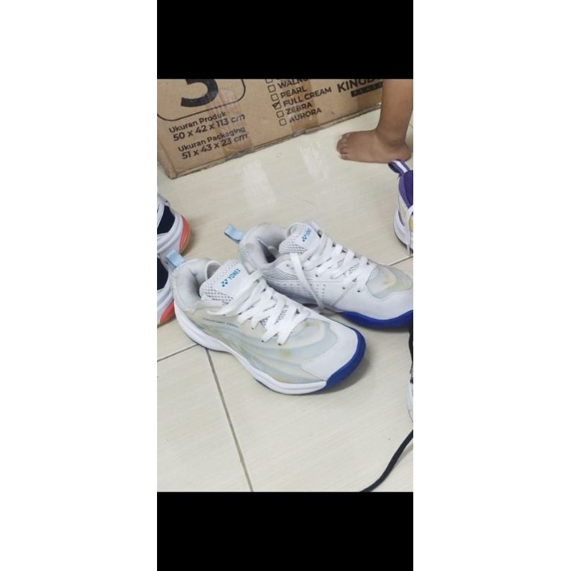 Sepatu Badminton Second (link kecil)