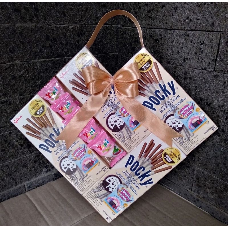 

Ready Stock Pocky Love | Spesial Gift | Pocky Bentuk Love 4 Pocky + Permen Yupi