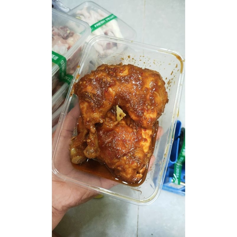

Ayam Bakar 500gr isi 4-5 potong ayam tinggal masak bakar