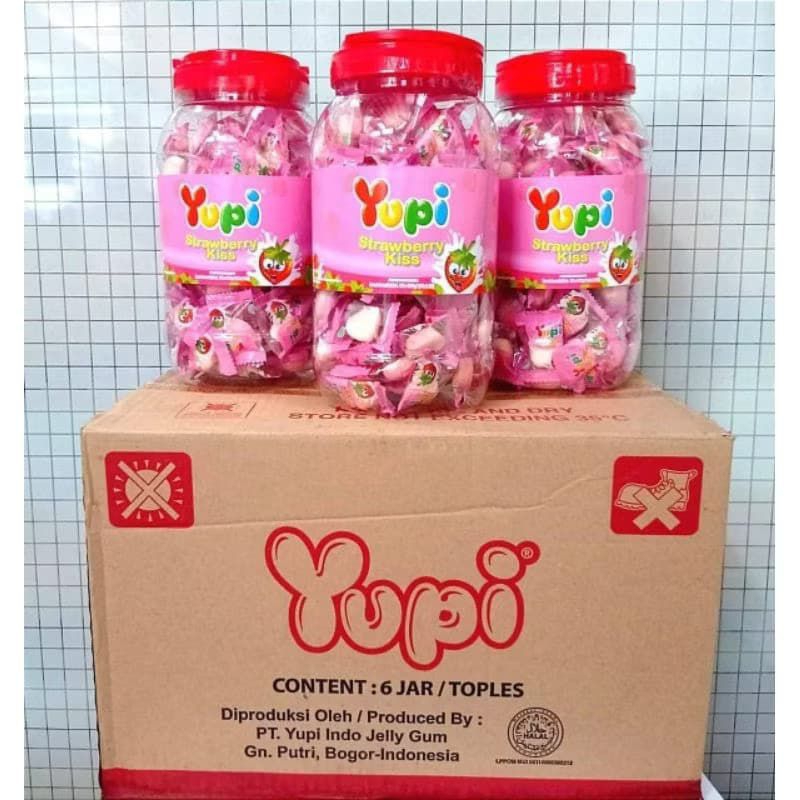 

permen yupi strawberry kiss toples
