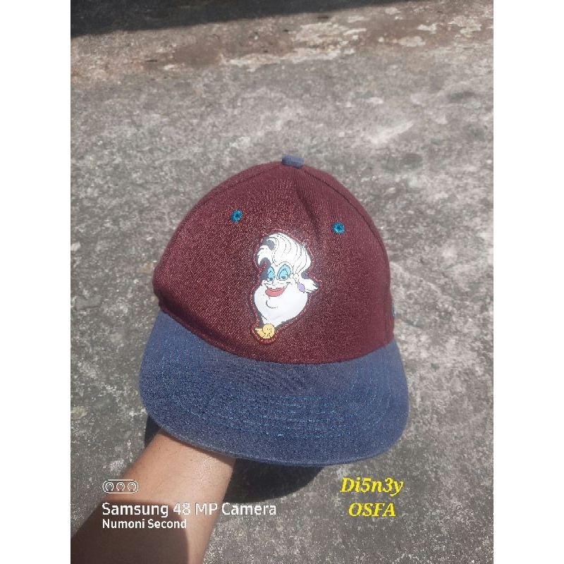topi snapback 6 panel disn3y ursula