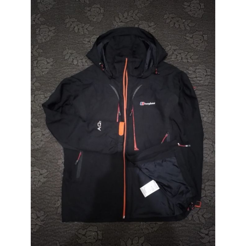 Jaket Gunung Outdoor Berghaus