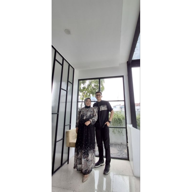 gamis couple queenta....#gamis #pakaian pria#pakaian wanita#gamismodern #gamis plus hijab