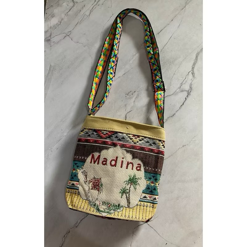 tas selempang kanvas oleh oleh umroh // tas selempang kanvas mini saudi arabia // tas kanvas mini im