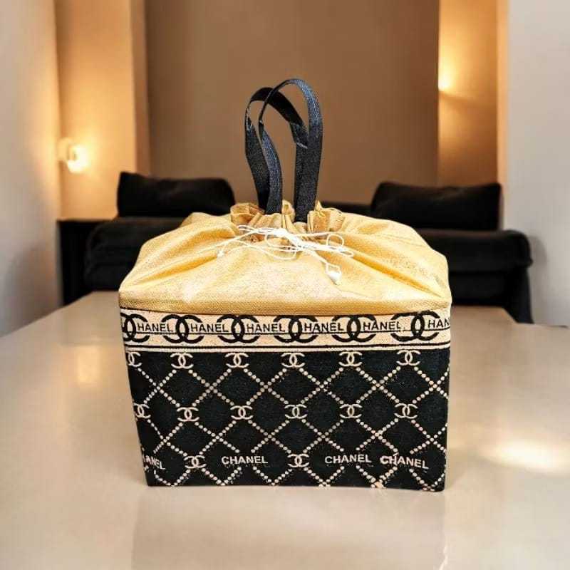 

Tas Hajatan Serut Motif Batik Tas Nasi Box 22 Cm