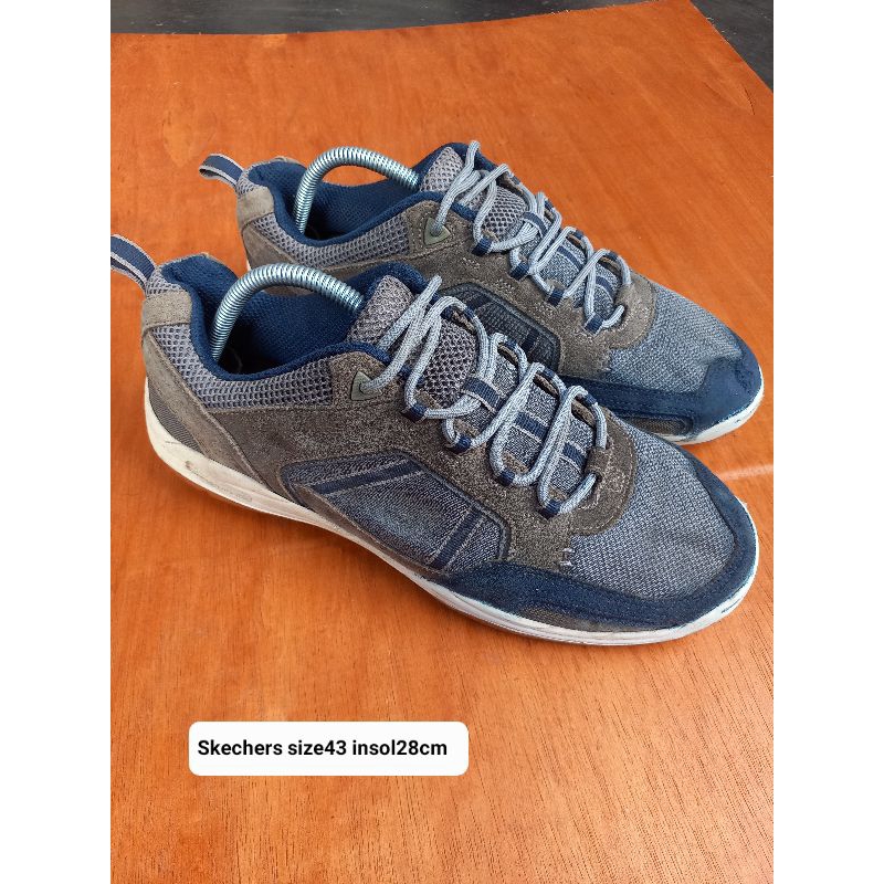 sepatu sneakers pria merk skechers size43 insol28cm