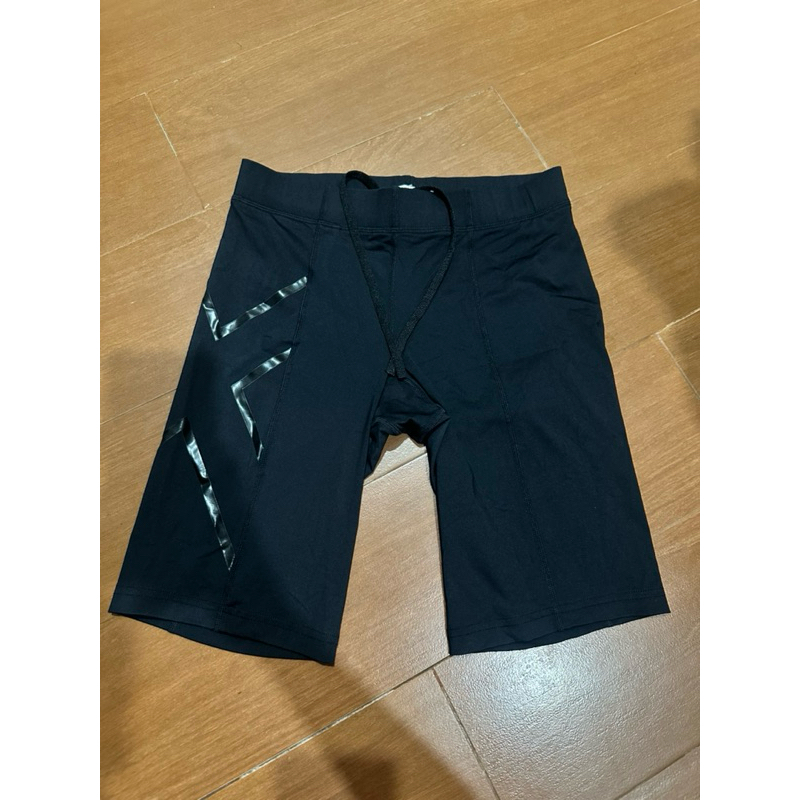 legging pendek 2 xu