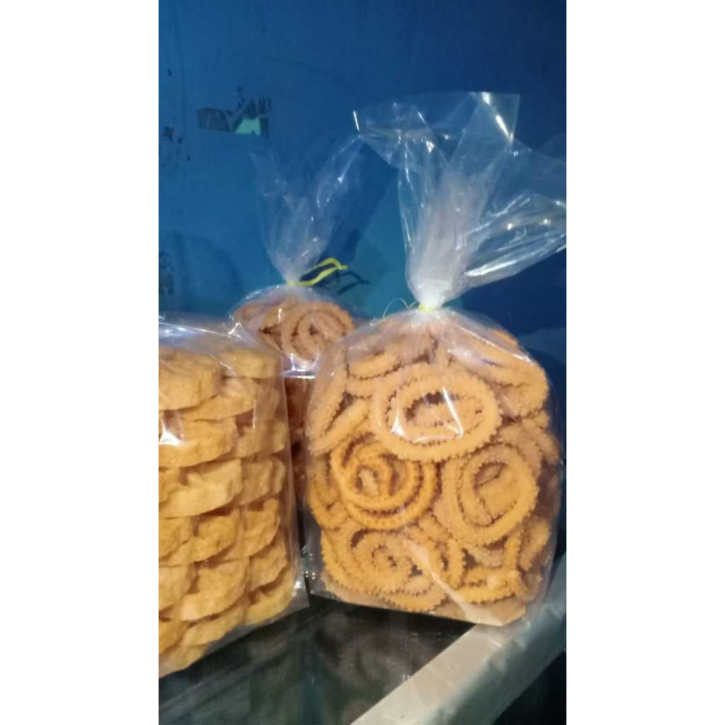 

Akar Kelapa Premium - Oleh-oleh Khas Purwakarta