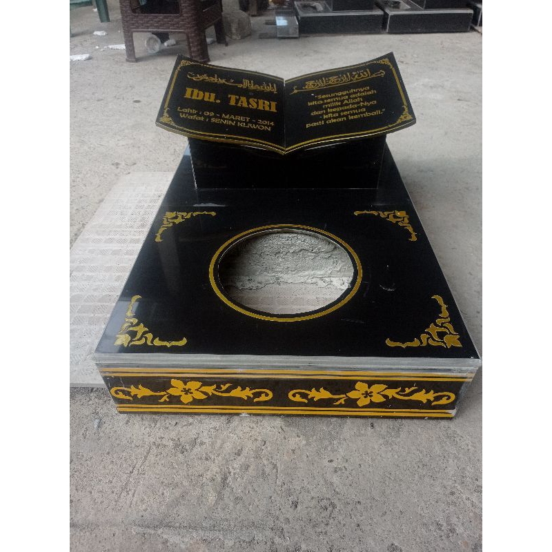 batu nisan granit full dudukan