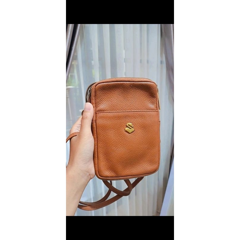 savvy leather preloved