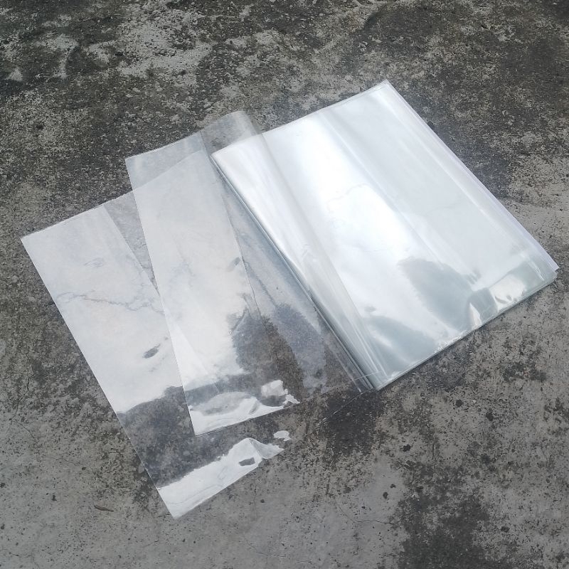

TERMURAH SAMPUL BUKU PLASTIK KWARTO DP TEBAL ISI 60