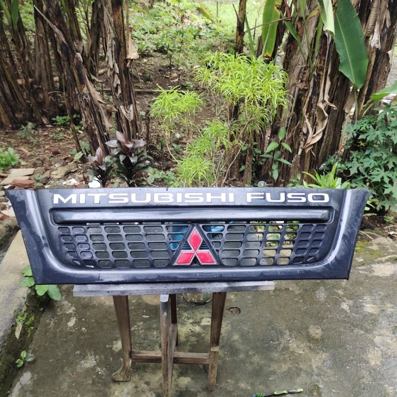 Grill gril Mitsubishi canter Original