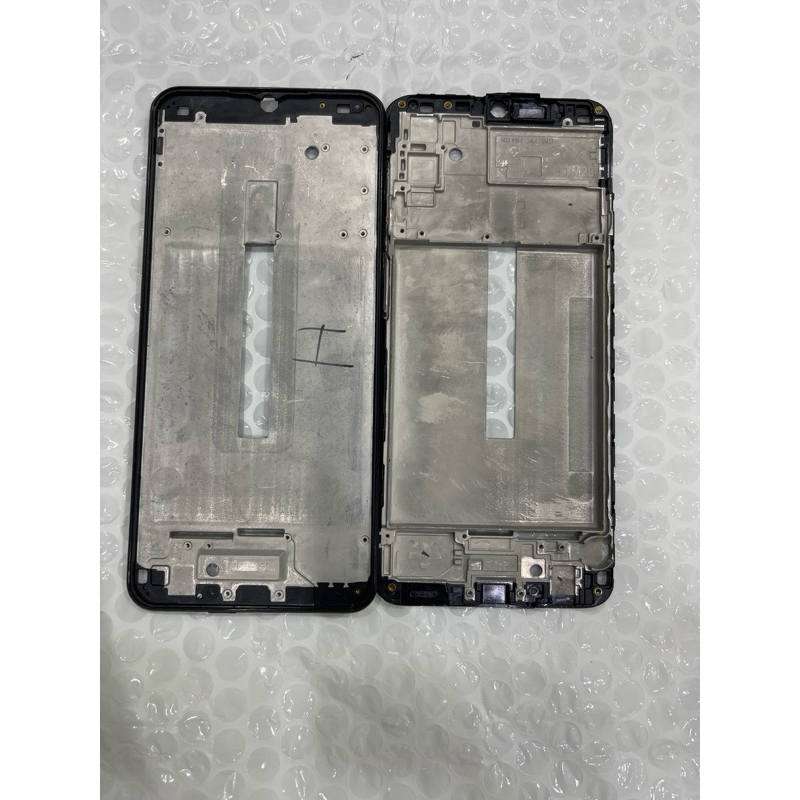 frame dudukan lcd samsung M23/M33