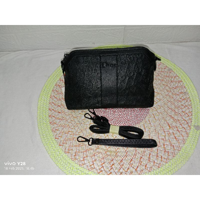 Tas oval wanita